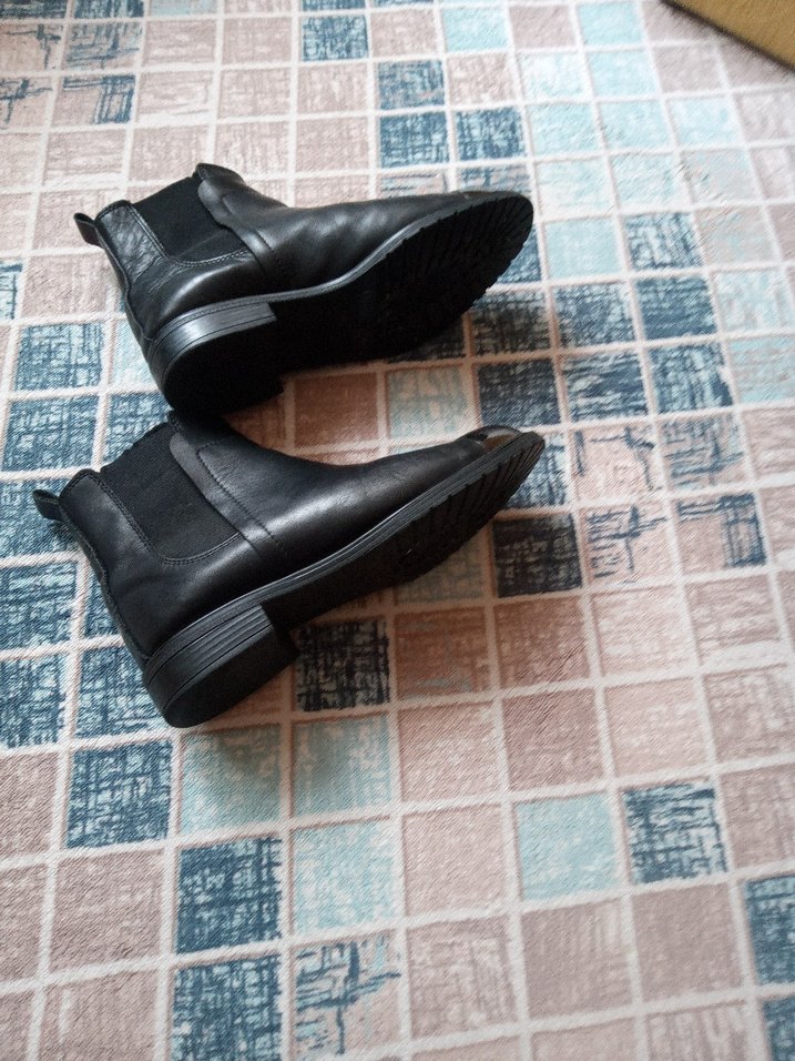 Siyah Deri Kadın Botu - Görsel 5