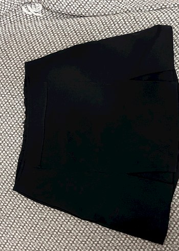 Siyah şort etek 34 beden trendyolmilla 1 kere giyildi - Görsel 4