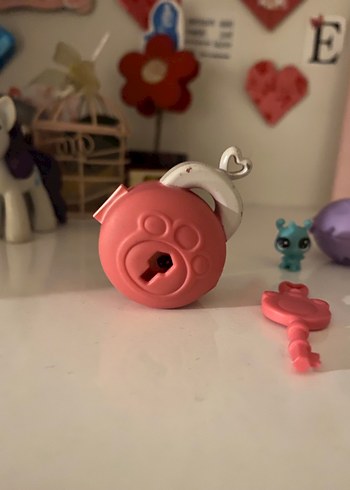 LPS Miniş kedi ve uzaylı kilitli mini kutularıyla - Görsel 5