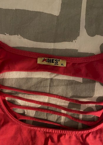 Kısa Kollu Pembe Crop - Görsel 3