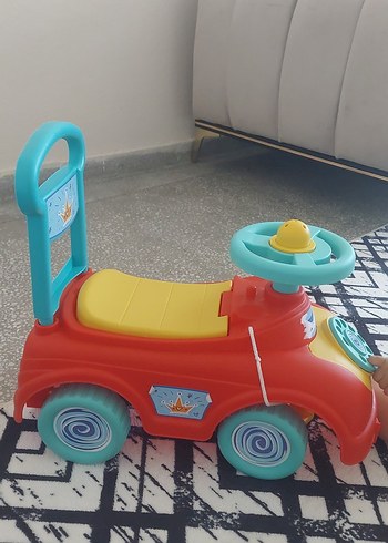Renkli Çocuk Oyuncak Arabası