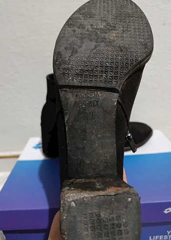 Siyah Süet Topuklu Kadın Bot - Görsel 3