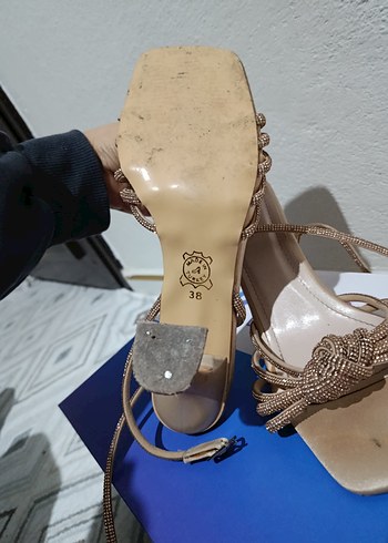 Altın Renkli Kadın Topuklu Akşam Ayakkabısı - Görsel 4