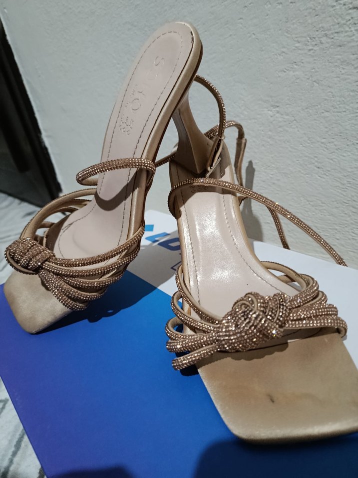 Altın Renkli Kadın Topuklu Akşam Ayakkabısı - Görsel 3