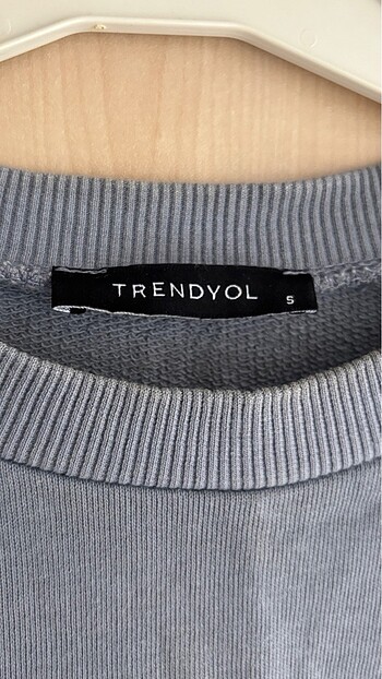 s Beden Crop Sweatshirt
