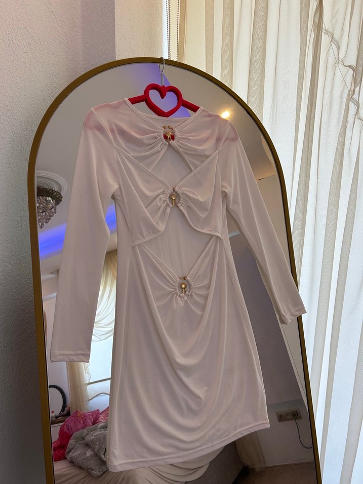 Beyaz Mini Taş Dekolte Detaylı Elbise - Görsel 4