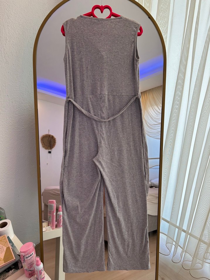 Düğmeli Gri V Yaka Kadın Tulum - Görsel 2