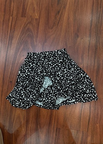 Kadın Siyah Mini Volanlı Şort Etek - Görsel 2