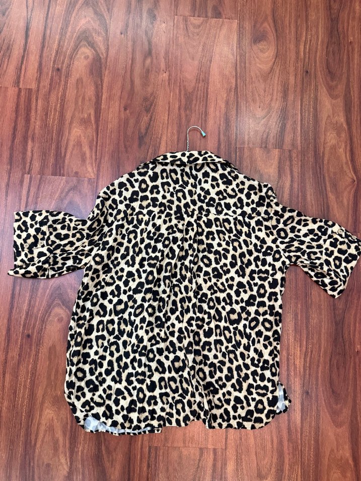 Düğmeli Leopar Desenli Kadın Gömlek - Görsel 2