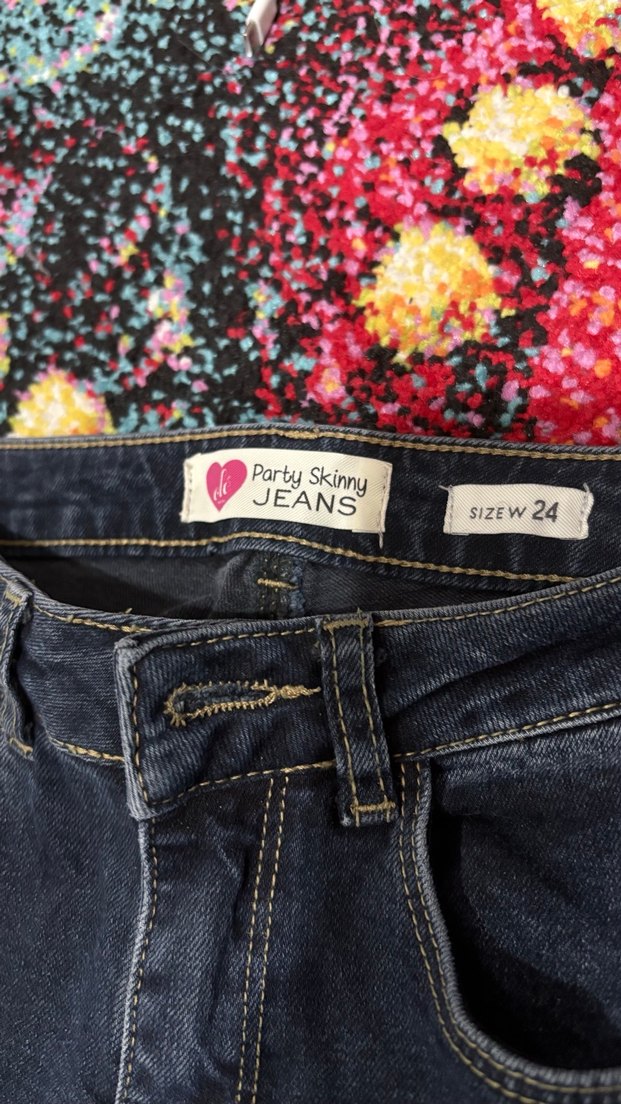 Kadın Siyah Baskılı Dar Kesim Denim Pantolon - Görsel 4