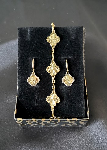 Accessorize  Altin Tonlu Cicekli Zarif Taki Seti