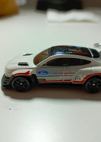 Ford Mustang Mach-E 1400 -2021- Koleksiyonluk - Görsel 4