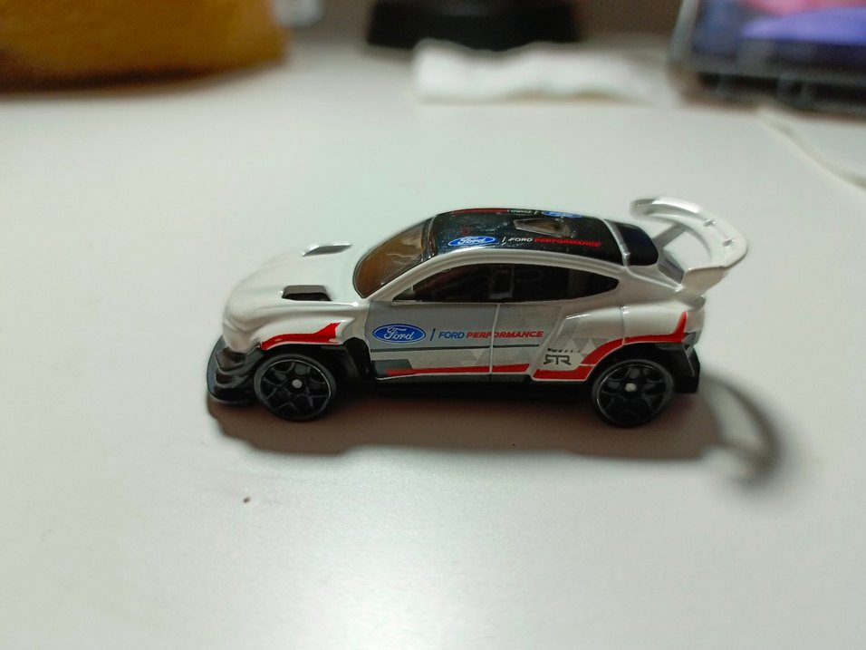 Ford Mustang Mach-E 1400 -2021- Koleksiyonluk - Görsel 4