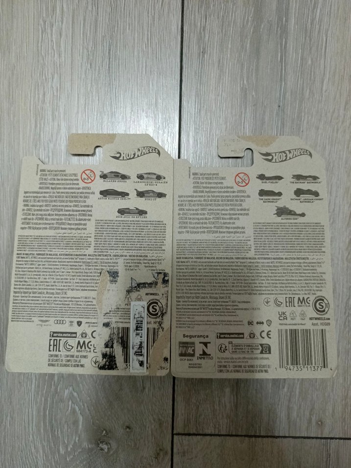 Hot Wheels McLaren Senna & Batman Batmobile  Kutulu, Temiz - Görsel 3