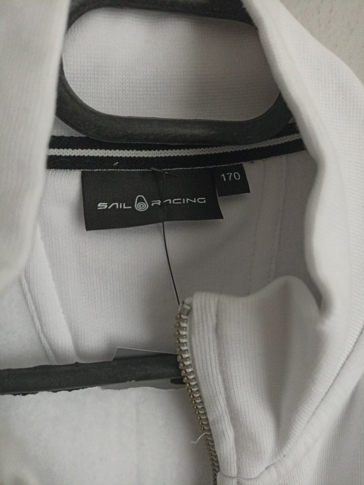 Beyaz Fermuarlı Hırka - Görsel 2