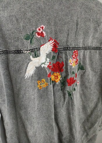 Gri Kadın Denim Gömlek Düğmeli Rahat Kesim - Görsel 3