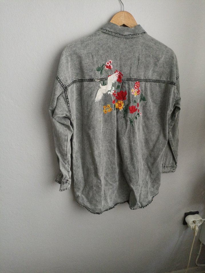 Gri Kadın Denim Gömlek Düğmeli Rahat Kesim - Görsel 2