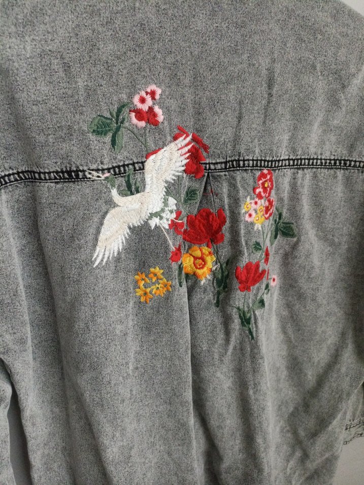 Gri Kadın Denim Gömlek Düğmeli Rahat Kesim - Görsel 3