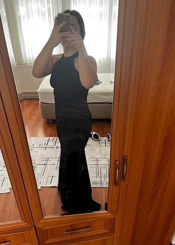 siyah balık elbise