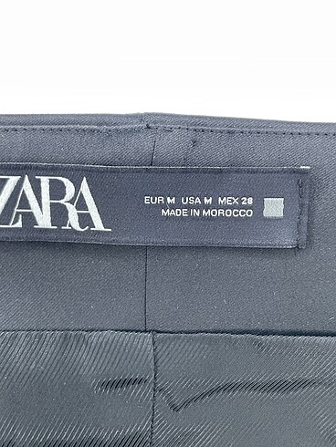 m Beden siyah Renk Zara Yelek %70 İndirimli.