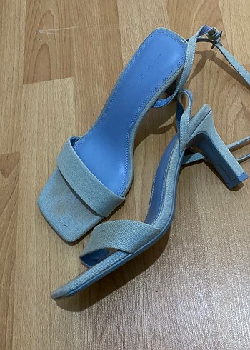 37 Beden Mavi Tokalı İnce Topuklu Kadın Ayakkabı