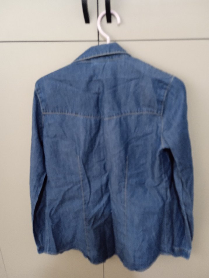 Düğmeli Mavi Denim Kadın Gömlek - Görsel 2