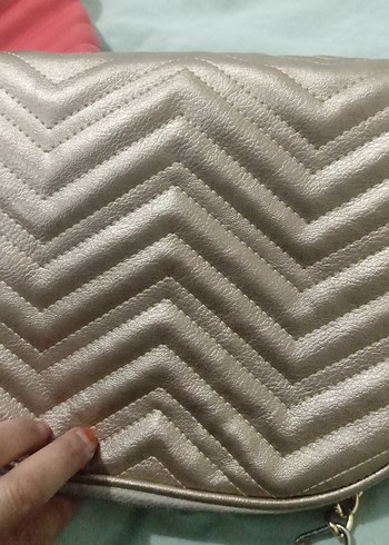  Beden camel Renk Gri Zincir Detaylı Yılan Derisi Desenli Kadın Çanta