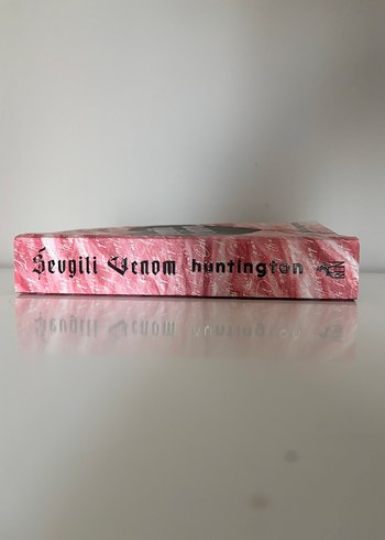 Sevgili Venom - Parker S. Huntington - Görsel 3