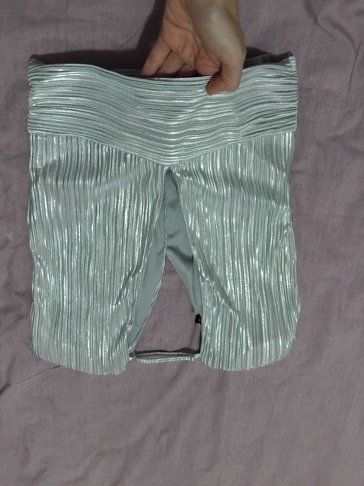 Gri Piliseli Uzun Tulum Kadın - Görsel 5