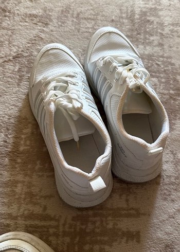 Beyaz Bağcıklı Kadın Spor Ayakkabı - Görsel 3