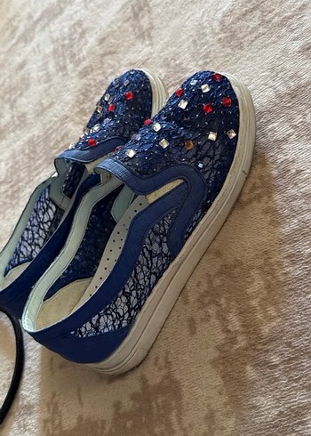 Mavi Parlak Nakışlı Kadın Dolgu Topuklu Babet - Görsel 2