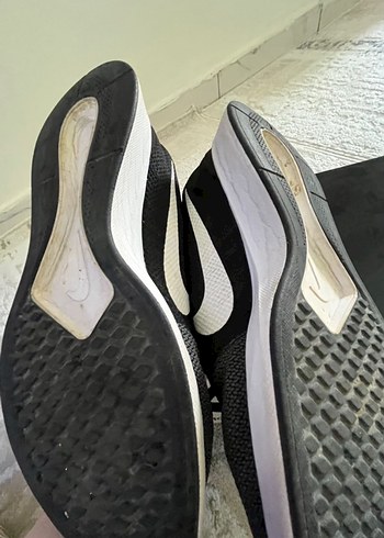 Gri Nike Bağcıklı Spor Ayakkabı - Görsel 2