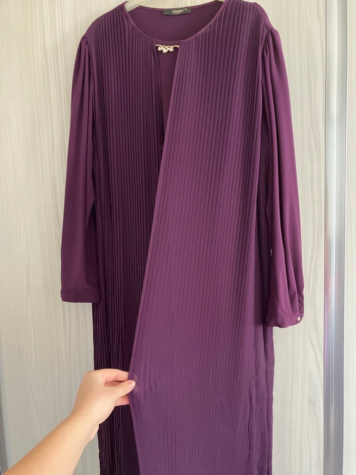 Mor Pileli Uzun Kadın Tesettür Büyük Beden Elbise - Görsel 4