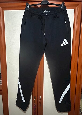 Adidas m