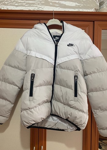 Nike Beyaz Kışlık Şişme mont - Görsel 3