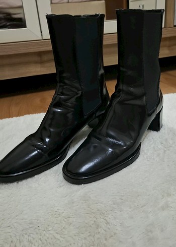 Massimo Dutti Bot