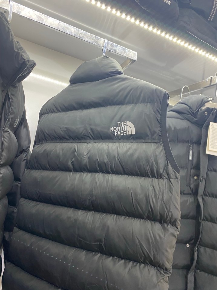 The North Face Siyah Kapitone Yelek - Görsel 3