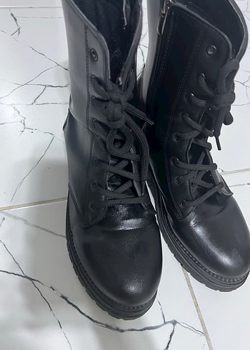 Marjin marka Kadın Siyah Deri Bağcıklı postal bot