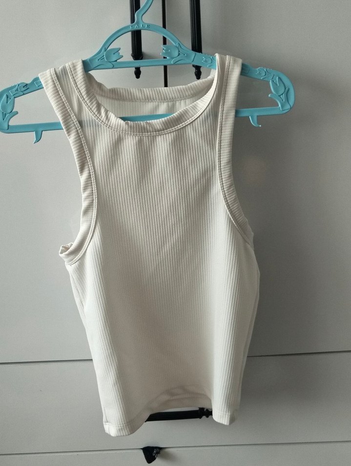 Beyaz Yüksek Yakalı Kolsuz Mini Kadın Atlet - Görsel 2