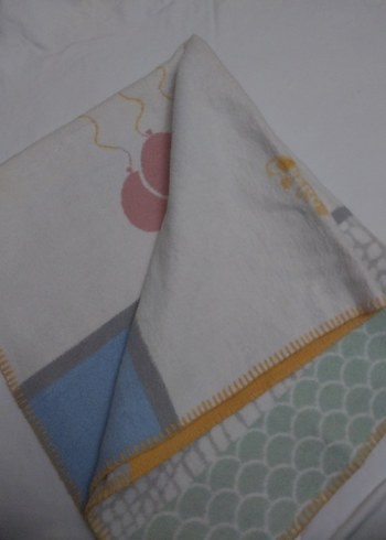 Pastel Renkli Baskılı Çocuk Battaniyesi - Görsel 3