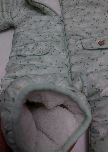 Düğmeli Yeşil Desenli Bebek Kız Tulumu - Görsel 5