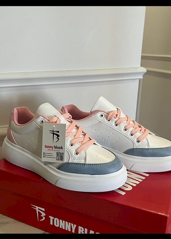 Golden Goose Deluxe 38