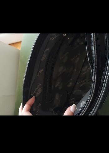 Klasik Siyah Deri  Desenli Kadın Çanta - Görsel 4