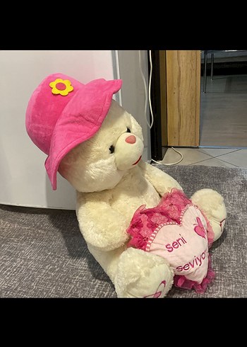 Pembe Şapkalı Peluş Ayı