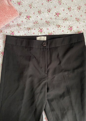 Kadın Siyah Kemerli Midi Kumaş Pantolon - Görsel 3