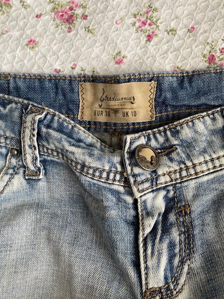 Gri Düğmeli Midi Denim Şort - Görsel 2