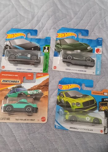 Gri Hot Wheels ve Matchbox Oyuncak Arabalar