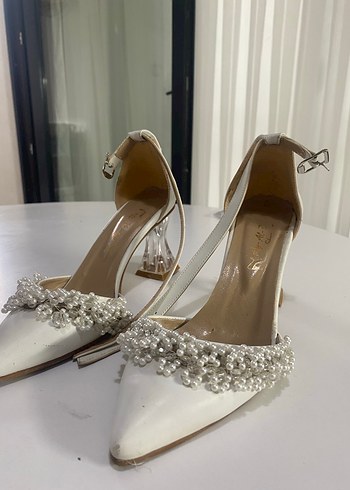 İnci İşlemeli Beyaz Stiletto Gelin Ayakkabısı - Görsel 2