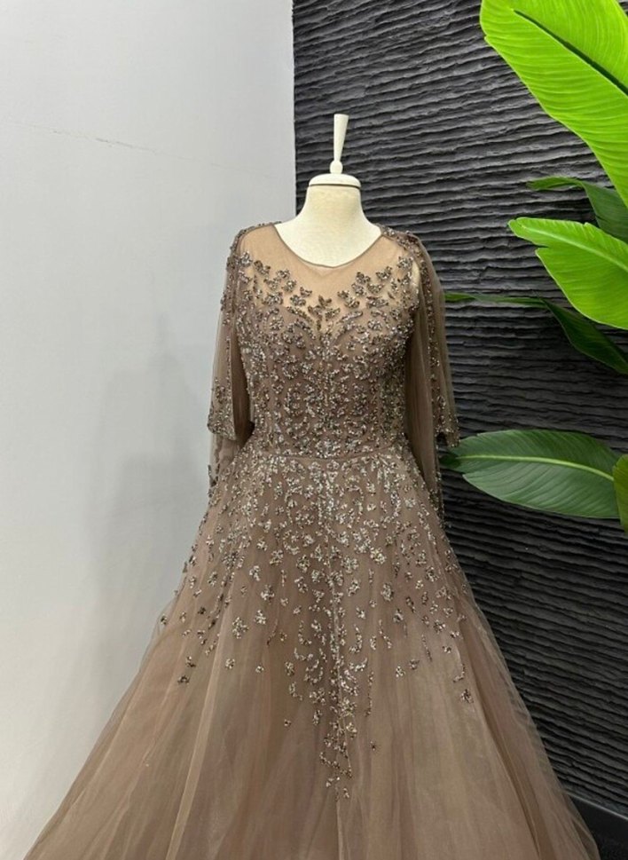 İşlemeli V Yaka Uzun Kollu Bej Abiye - Görsel 4