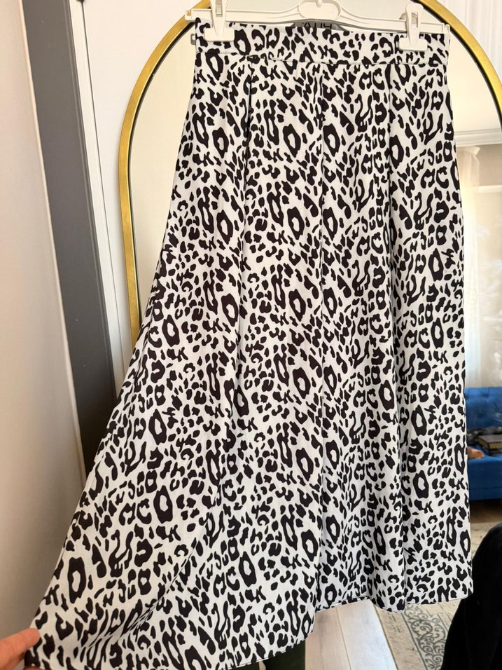 Kadın Siyah Beyaz Zebra Desenli Pilili Uzun Etek - Görsel 2